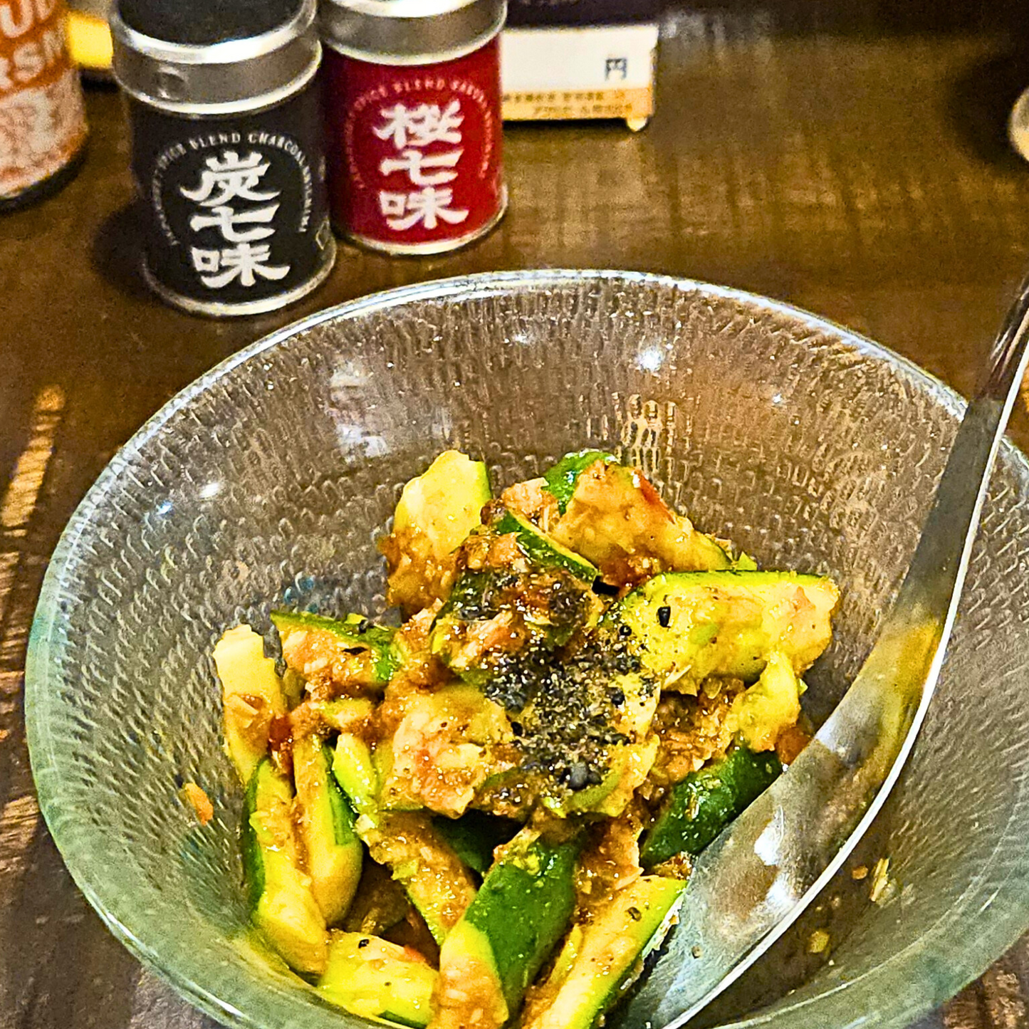 [Shichimi Togarashi] 10g | Charcoal Shichimi | Spices to enhance your cooking Herbs Red chili peppers Green chili peppers Black beans Burdock root Japanese peppercorns Hemp seeds Hemp charcoal Traditional Gift - Kyoto Asanoha