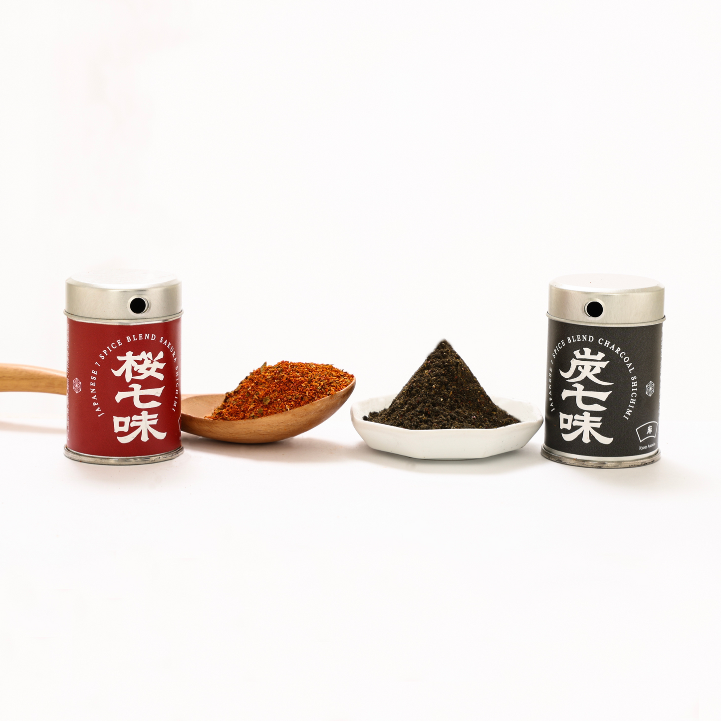 ［￥400 OFF］高級七味唐辛子2種セット - 桜七味/炭七味｜10g×2種｜料理格上げスパイス ハーブ 桜葉 麻炭 伝統 ギフト - 京都麻の葉